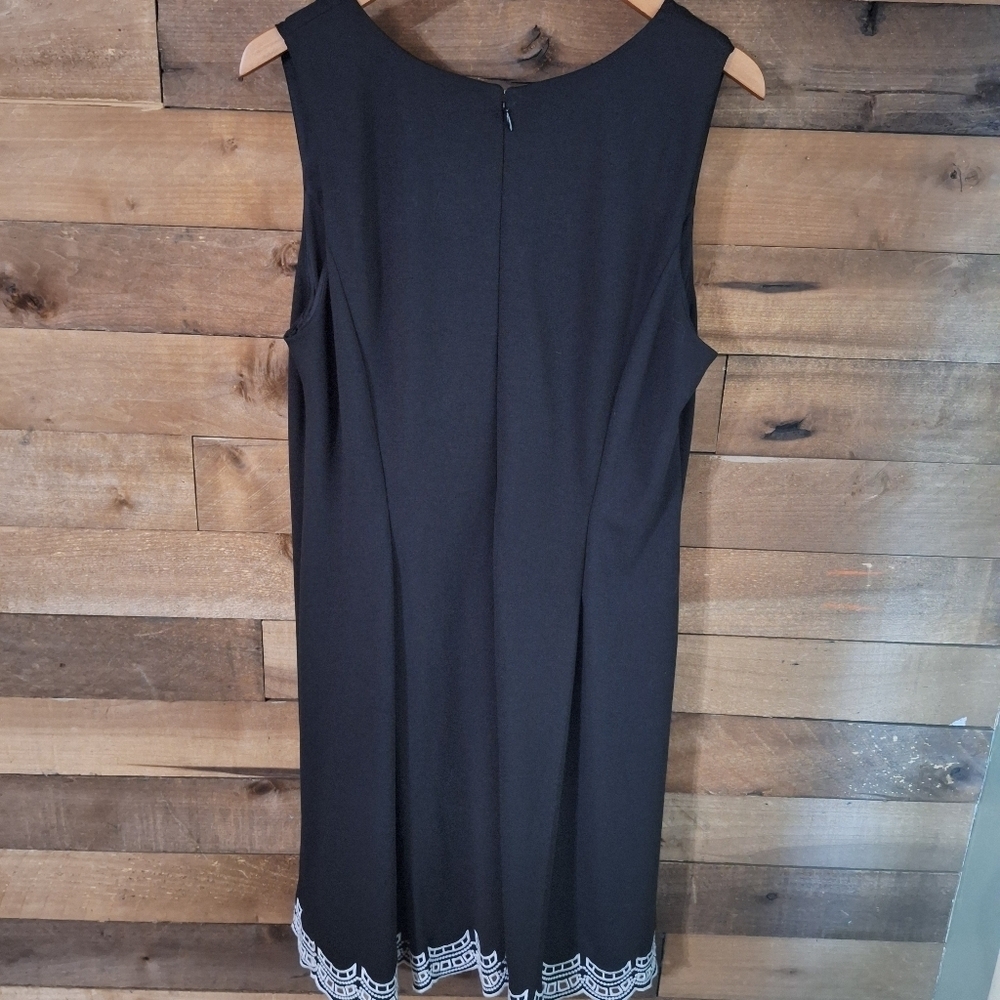 Talbots Petite Embroidered Hem Black Fit & Flare Dress SZ 16P - Picture 4 of 9